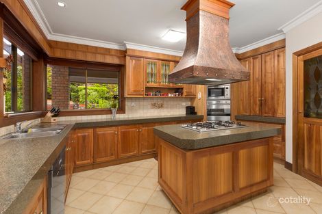 Property photo of 6 Weemala Court Greensborough VIC 3088