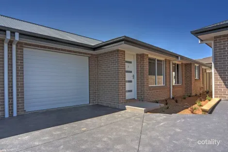 3/2 Elian Cres, South Nowra, NSW 2541