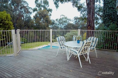Property photo of 2 Mountain Drive Mooroolbark VIC 3138