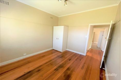 Property photo of 31 Ferntree Gully Road Oakleigh VIC 3166