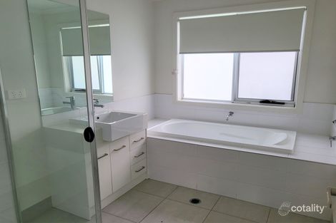 Property photo of 2/10 Scenic Road Redbank Plains QLD 4301