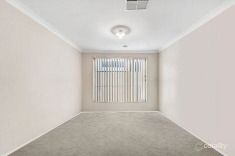 Property photo of 20 Deakin Grove Burnside Heights VIC 3023