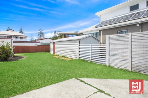 Property photo of 44 Pur Pur Avenue Lake Illawarra NSW 2528