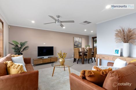 Property photo of 24 Antonia Circuit Hallett Cove SA 5158