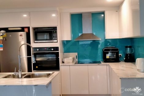 17 Genoa St, Surfers Paradise, QLD 4217