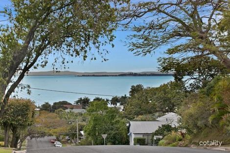 Property photo of 64 Carlton Terrace Wynnum QLD 4178