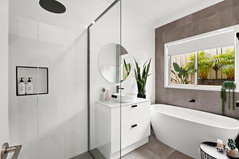 Property photo of 4 Agincourt Crescent Valentine NSW 2280