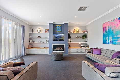 Property photo of 9 Parkside Boulevard Strathdale VIC 3550