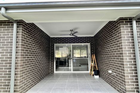 Property photo of 1 Ashgrove Close Jordan Springs NSW 2747