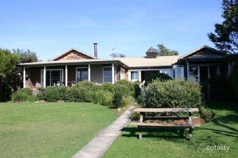 Property photo of 12 Myrniong Grove Berrara NSW 2540