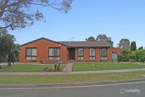 11 Greenlaw Cres, Berwick, VIC 3806