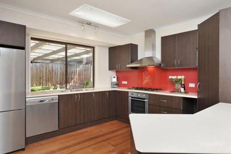 Property photo of 2 Ellad Close Vermont VIC 3133