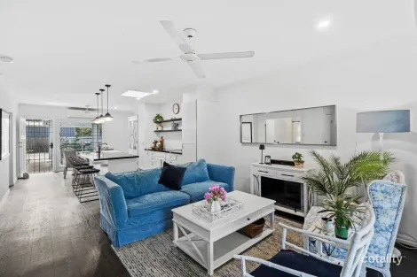 3/249 Pease St, Edge Hill, QLD 4870