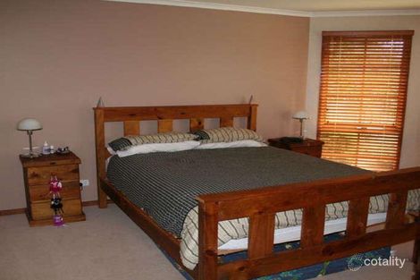 Property photo of 5 Goshawk Court Carrum Downs VIC 3201