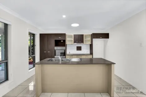 Property photo of 13 Shaw Place Redland Bay QLD 4165