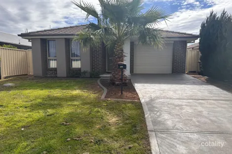 Property photo of 31 Keswick Parkway Dubbo NSW 2830