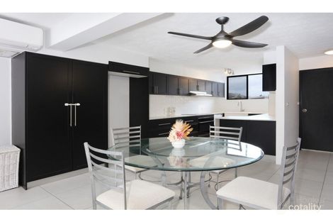 Property photo of 10/2 T E Peters Drive Broadbeach Waters QLD 4218