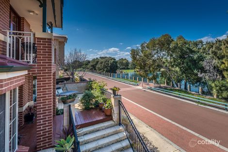 Property photo of 22 Moonflight Crescent Iluka WA 6028