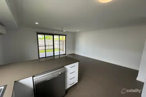 Property photo of 41 Primavera Boulevard Beaconsfield QLD 4740