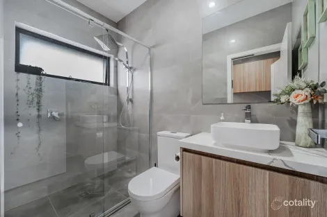 Property photo of 1/65 Dawnview Crescent Roxburgh Park VIC 3064
