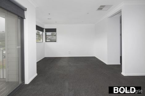 Property photo of 18 Summerhill Drive Pakenham VIC 3810