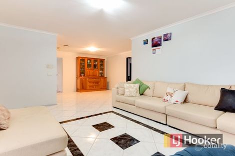 Property photo of 3 Rowland Close Hampton Park VIC 3976