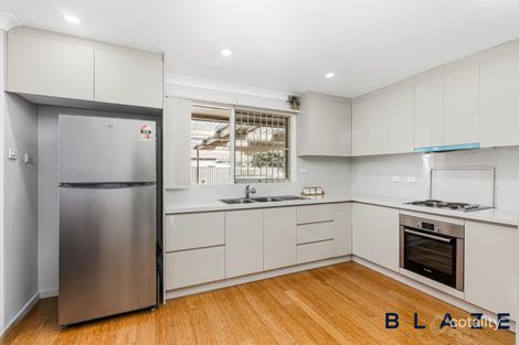 8 Coburg Pl, St Johns Park, NSW 2176