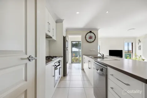 Property photo of 1 Cameron Court Encounter Bay SA 5211