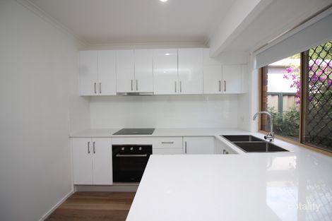 Property photo of 1/18 Orkney Place Labrador QLD 4215