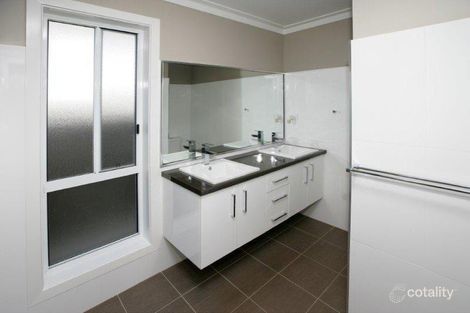 Property photo of 77 Messenger Avenue Boorooma NSW 2650