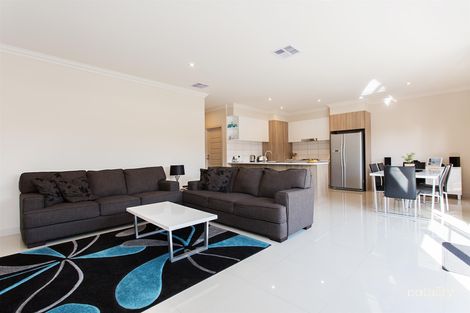 Property photo of 17 Young Avenue Port Noarlunga SA 5167