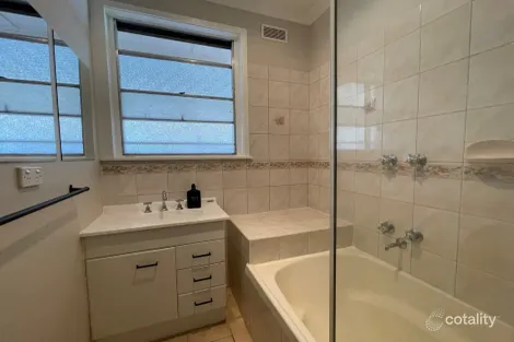 Property photo of 5 Cameron Avenue Shepparton VIC 3630