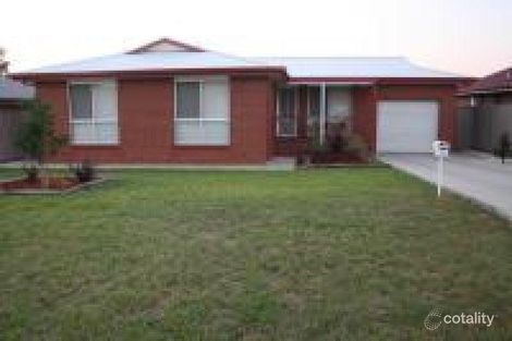 61 Grinton Ave, Ashmont, NSW 2650