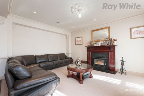 Property photo of 1 Ordsall Close Caroline Springs VIC 3023