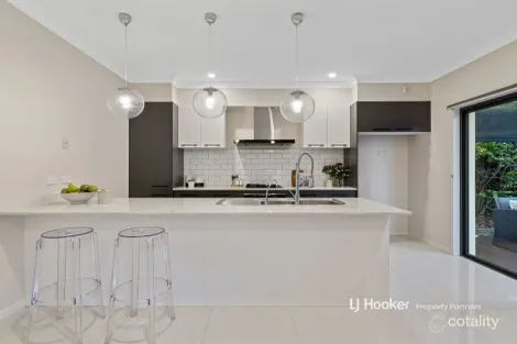 Property photo of 6 Aldea Place Stretton QLD 4116