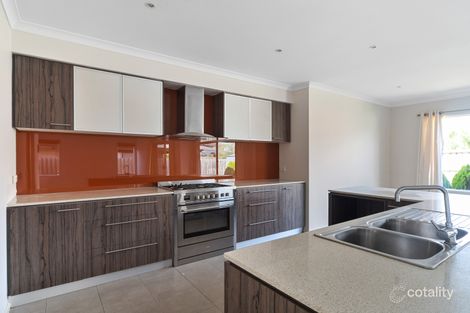 Property photo of 2 Galilee Drive Sandhurst VIC 3977