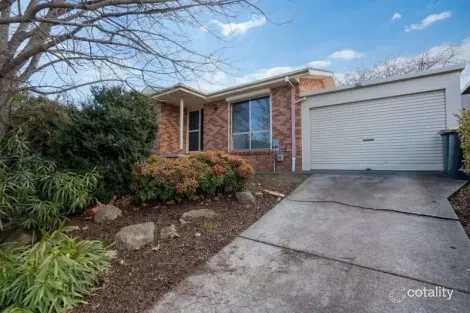 Property photo of 17 Newlop Street Ngunnawal ACT 2913