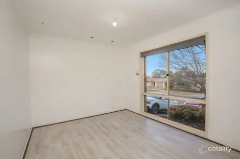 Property photo of 17 Newlop Street Ngunnawal ACT 2913