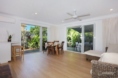 Property photo of 2/18 Nankeen Avenue Paradise Point QLD 4216