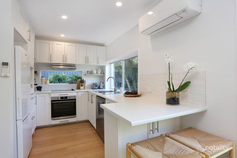 Property photo of 2/18 Nankeen Avenue Paradise Point QLD 4216