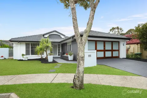 4 Royal Ct, Ashmore, QLD 4214