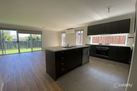 Property photo of 5 Young Street Pakenham VIC 3810