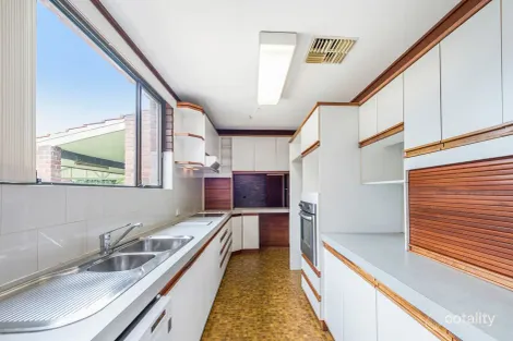 2 Beryl Ave, Shelley, WA 6148