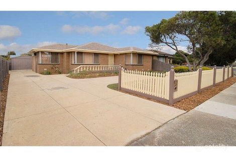 Property photo of 30 Fisher Grove Tullamarine VIC 3043