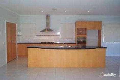 Property photo of 17 The Regency Hillside VIC 3037