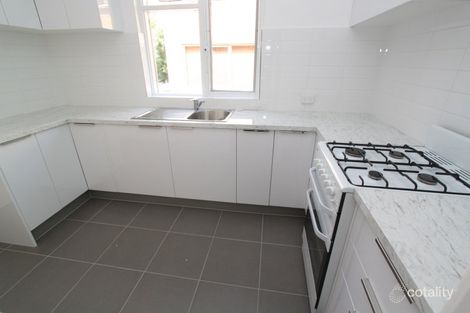 Property photo of 10/17 Tiuna Grove Elwood VIC 3184
