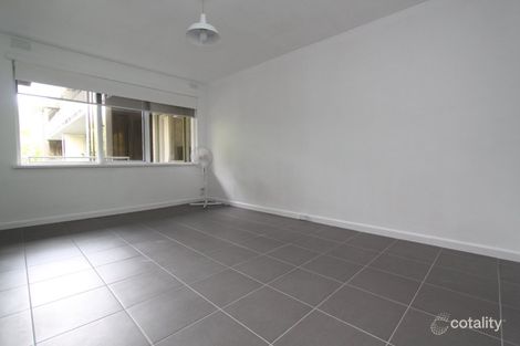Property photo of 10/17 Tiuna Grove Elwood VIC 3184
