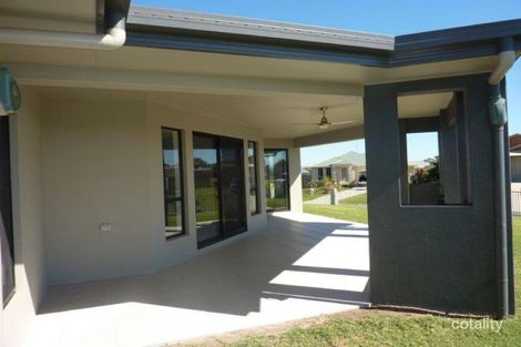 Property photo of 28 Jasmine Drive Blacks Beach QLD 4740