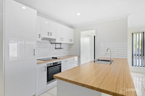 Property photo of 16 Owen Avenue Gracemere QLD 4702