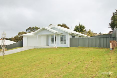 Property photo of 9 Nellee Place Young NSW 2594